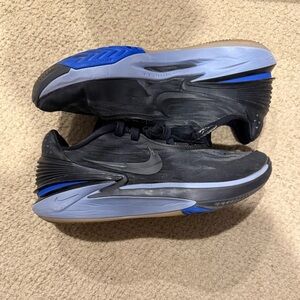 Nike Men's Black and Purle G.T. Cut air zoom basketball shoes Size 8.5